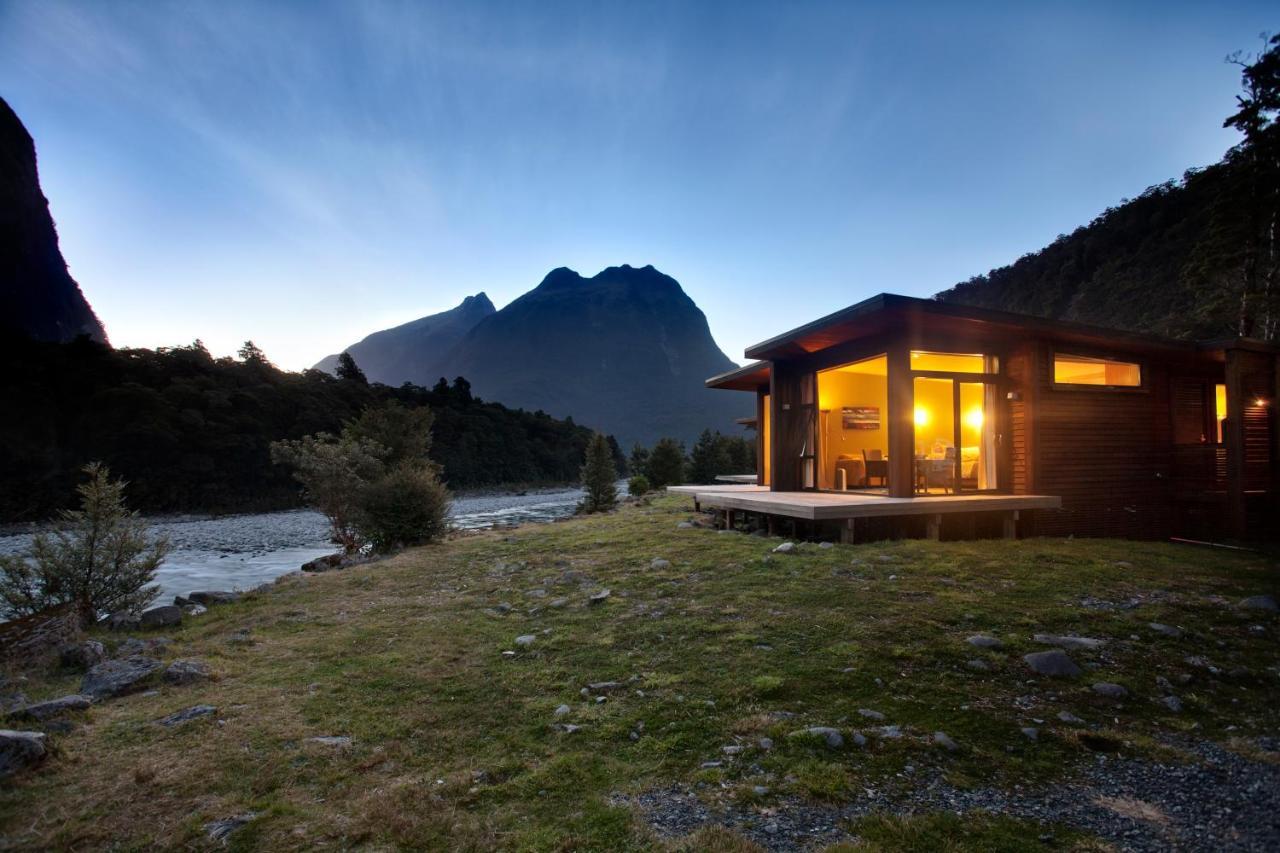 Milford Sound Lodge Exterior photo