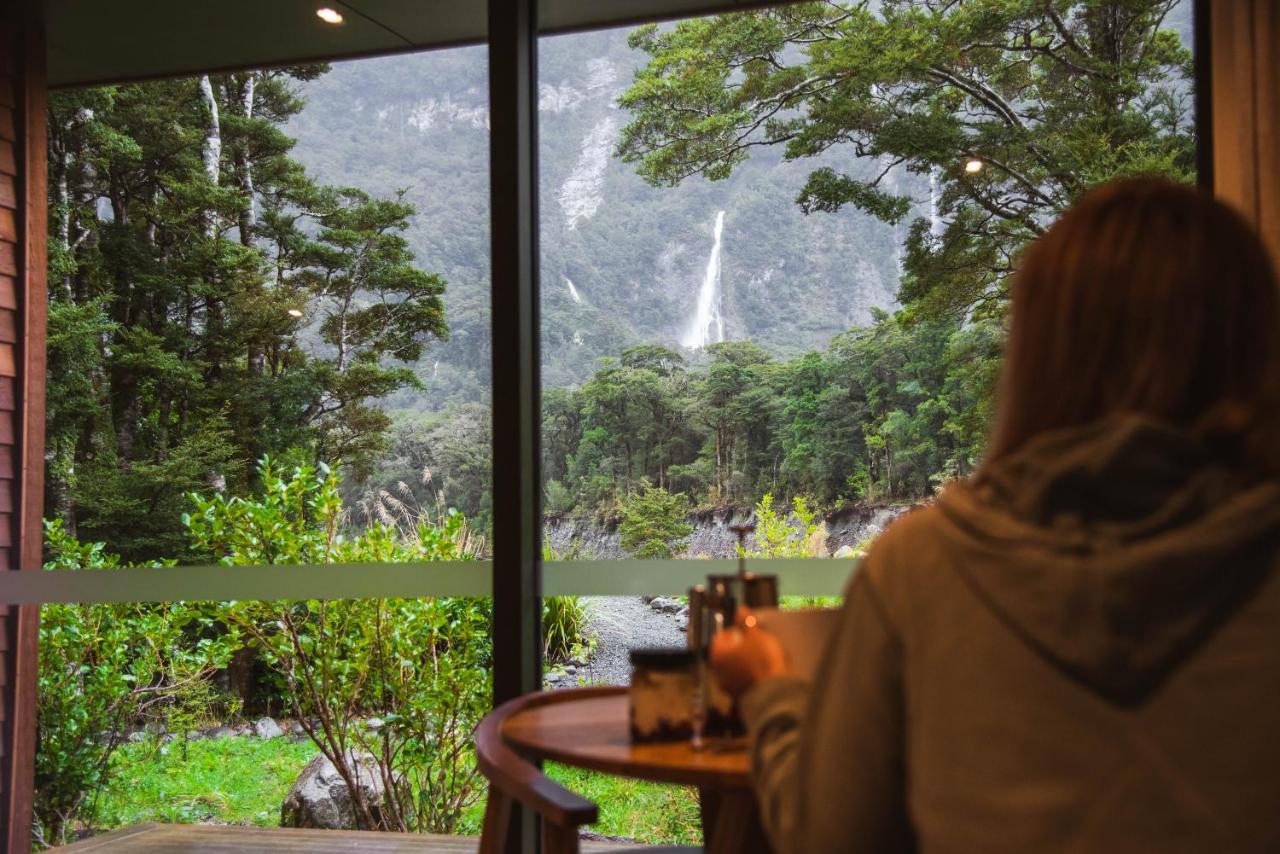 Milford Sound Lodge Exterior photo