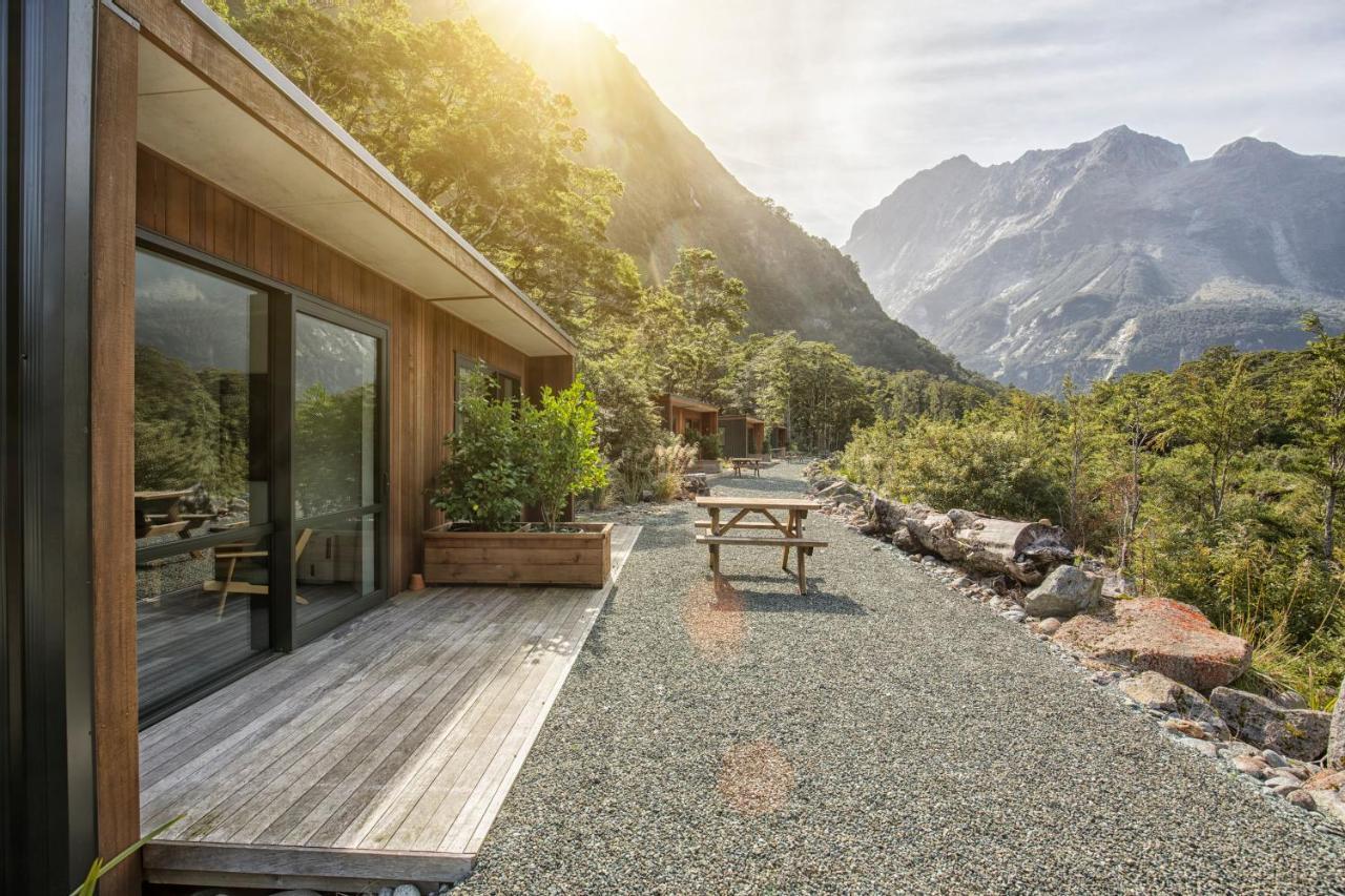 Milford Sound Lodge Exterior photo