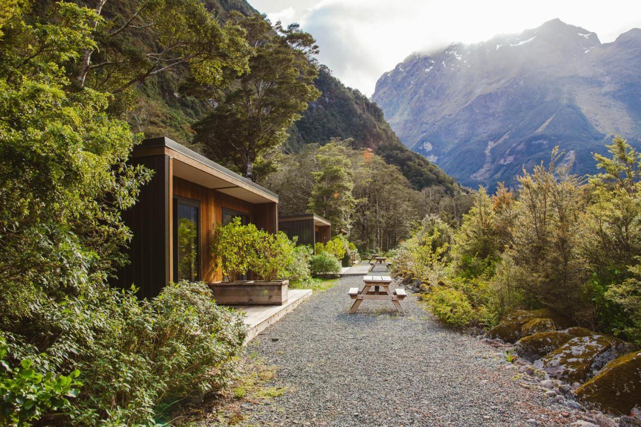 Milford Sound Lodge Exterior photo