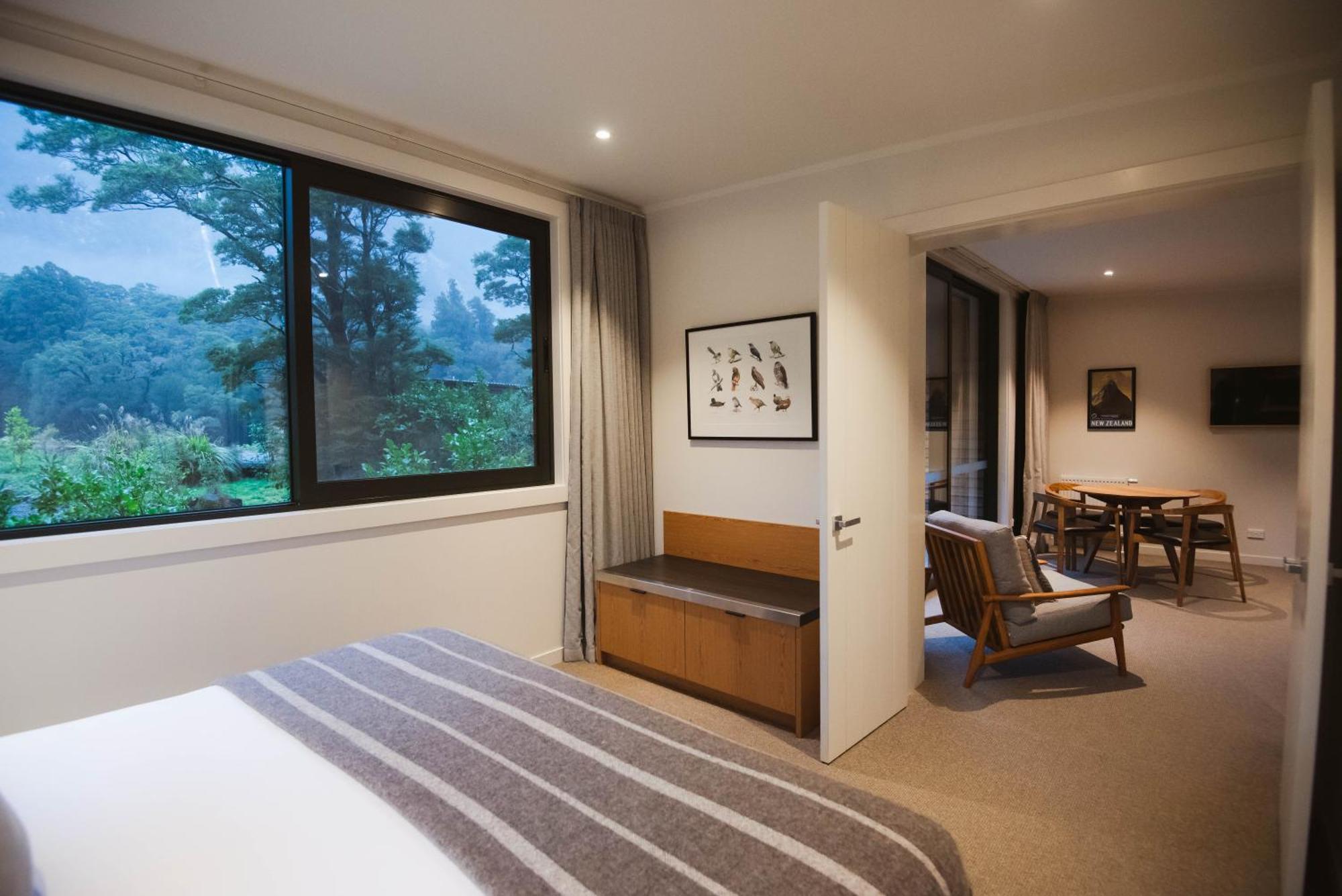 Milford Sound Lodge Exterior photo